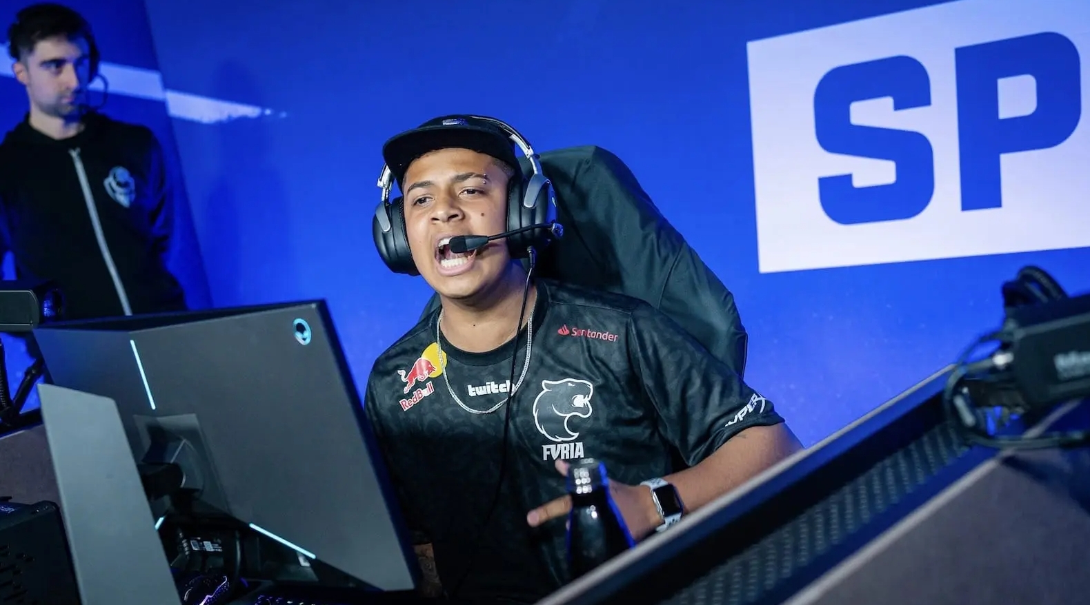 一场对鱼腩 一场对鱼腩